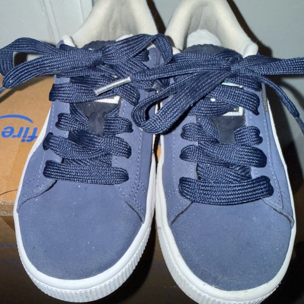 Puma Classic XXI suede low top kids Sz 2c